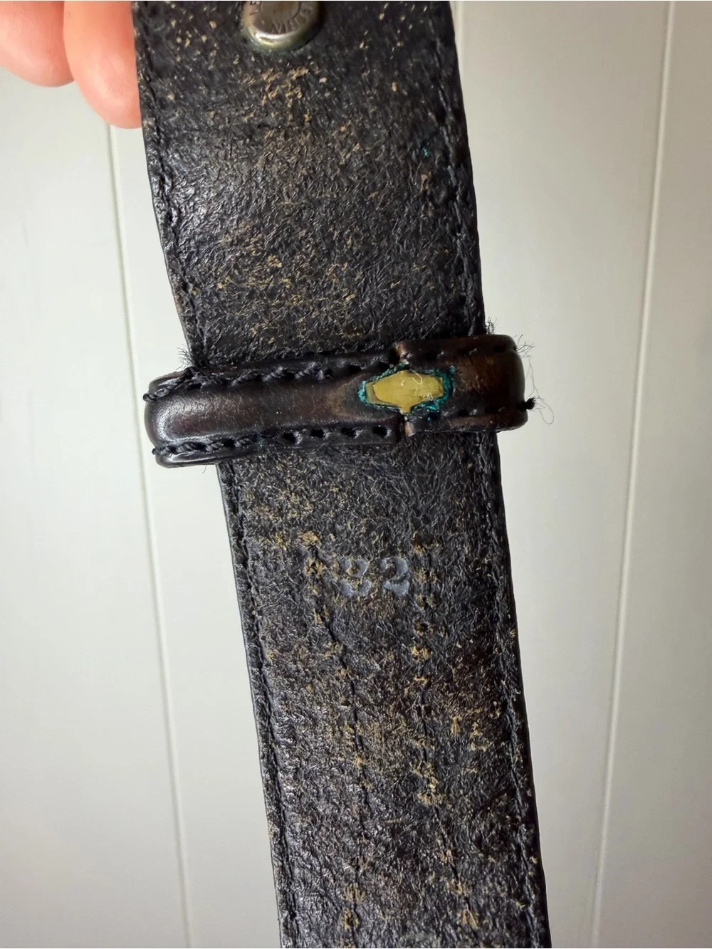 Classic Vintage Black Leather Men’s Belt with Silver Western Buckle